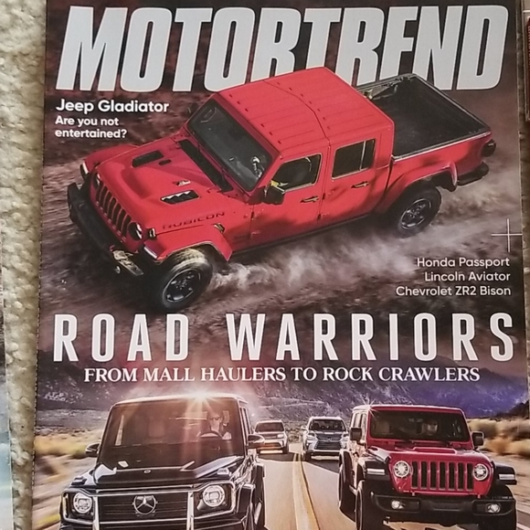 6 Issues 2019 MOTORTREND Magazine Lot - Picture 5 of 8